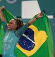 Rebeca Andrade faturou a medalha de ouro no solo da ginástica artística feminina os Jogos de Paris 2024.   Foto: Reprodução/Instagram/@timebrasil / Elas no Tapete Vermelho
