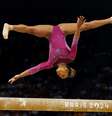 Rebeca Andrade fica em 4° lugar na final da trave  Foto: Reuters