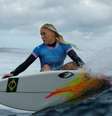 Tati Webb em ação em Teahupoo  Foto: Ben Thouard / Reuters
