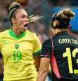 Priscila comemora o primeiro gol da seleção brasileira diante da Espanha  Foto: Eurasia Sport Images/Getty Images