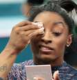 Dica de ouro! Simone Biles tem segredos de beleza para maquiagem durar nas competições - um deles envolve Rihanna.  Foto: Getty Images / Purepeople