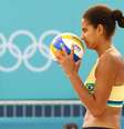 Ana Patrícia encontrou no vôlei o sentido da vida   Foto: Bernadett Szabo / Reuters