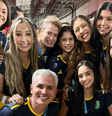 Victoria Borges compareceu à cerimônia de encerramento de cadeira de rodas  Foto: Reprodução/X/@timebrasil