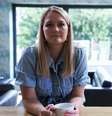 Jemma Munford diz que desejava amamentar 'mais do que tudo'  Foto: Alex Grace Photography / BBC News Brasil