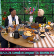 Beatriz e Daniel Souza ganham marmitas com coxinhas  Foto: Reprodução/Globo