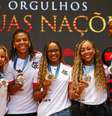 Flávia, Rafaela, Rebeca, Lorrane e Isaquias celebram medalhas; Jade Barbosa também foi homenageada  Foto: Divulgação/Paula Reis/CRF