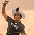 Nanda Baniwa faz parte da delegação brasileira de canoagem e viajou para o Havaí para competir no Mundial de Va’a  Foto: Reprodução/Instagram/@nanda_baniwa