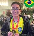 Felipe Makoto Shimamura Silva conquistou a medalha de ouro na 65ª Olimpíada Internacional de Matemática (IMO), realizada em Bath, no Reino Unido.  Foto: Divulgação/Colégio Etapa