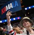 A próxima convenção democrata pode atrair ou afastar eleitores para Kamala Harris  Foto: AFP / BBC News Brasil