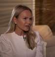 Eliana  se emocionou ao relembrar a história do início da sua carreira, em entrevista exibida pelo Fantástico  Foto: Reprodução/Globo
