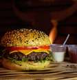 É provável que um bom e velho lanche esteja no cardápio de restaurantes em diferentes partes do mundo  Foto: leonardovieira260998/Pixabay