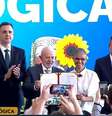 Os presidentes do STF, Luís Roberto Barroso, do Senado, Rodrigo Pacheco, da República, Lula, a ministra do Meio Ambiente, Marina Silva, e o presidente da Câmara, Arthur Lira em evento no Planalto  Foto: Reprodução/Canal Gov