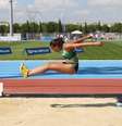 A atleta Carmen Ramos no salto em distância durante a Copa dos Clubes Campeões Europeus de Atletismo Juniores em 2015 em Istambul: atingir o ângulo ideal de lançamento com um impulso de uma só perna é impossível Evren Kalinbacak/Unlimphotos  Foto: The Conversation