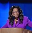 Oprah Winfrey discursa durante convenção do Partido Democrata em Chicago, nos EUA  Foto: Jacek Boczarski/Anadolu via Getty Image