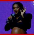 Iza ri do público vaiando seu ex durante show no Rio de Janeiro  Foto: 