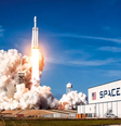 “É só pensar nas empresas como SpaceX e Blue Origin, que estão enviando super ricos ao espaço”, completou.  Foto: Divulgação SpaceX / Flipar