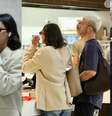Bruna Marquezine e o namorado, João Guilherme, esbanjam estilo em flagra em aeroporto e fazem pausa em fast food. Fotos!.  Foto: AGNews, Anna Giullia / Purepeople