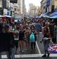 Pessoas caminham na rua 25 de Março, em São Paulo 21/12/2020   Foto: REUTERS/Amanda Perobelli