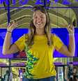 Giovanna Boscolo recebeu o diagnóstico de Ataxia de Friedreich, uma doença neurodegenerativa rara que compromete o equilíbrio  Foto: Reprodução: Instagram/giovanna_bc