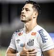 Atualmente, Giuliano é um dos principais jogadores do elenco santista –  Foto: Raul Baretta/ Santos FC. / Jogada10