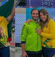 Giovanna Boscolo com a família e o namorado  Foto: Reprodução/Instagram / Márcia Piovesan