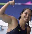 Cecília Araújo garante final com melhor tempo nos 50m livre da S8 nos Jogos Paralímpicos de Paris  Foto: Cecília Araújo na comemoração após prova, ainda dentro da piscina.  Douglas Magno / CPB / Olimpíada Todo Dia