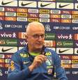 Dorival durante a coletiva de imprensa desta quinta-feira (5), em Curitiba –  Foto: Felipe Camin/Jogada10 / Jogada10