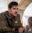 Henrique Zaga em Guerra Sem Regras, filme de Guy Ritchie disponível no Prime Video  Foto: Daniel Smith/Lionsgate/Divulgação / Estadão