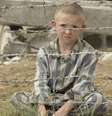 'O Menino do Pijama Listrado' conta amizade de um menino judeu e um alemão durante a Segunda Guerra  Foto: Reprodução/IMDb