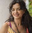 Ana Cecília Costa, a Morena de 'Renascer', já explicou que o fato de ser discreta não se deve apenas ao fato de estar em um relacionamento com outra mulher  Foto: Reprodução/ Globo / Márcia Piovesan