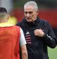 Fotos: Gilvan de Souza/Flamengo - Legenda: Tite segue sem dar liga no Flamengo  Foto: Jogada10