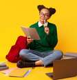 Simulados testam o conhecimento teórico dos estudantes para prepará-los para os vestibulares  Foto: Prostock-studio | Shutterstock / Portal EdiCase
