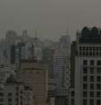 Vista do céu de São Paulo poluído por fumaça de incêndios florestais.  Foto: Daniel Teixeira/Estadão - 09/09/2024 / Estadão
