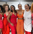 Durante o verão de 2020, elas começaram a realizar apresentações quinzenais aos domingos  Foto: Reprodução: Instagram/sambaiana