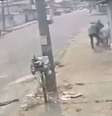 Vítima foi espancada por dois seguranças de uma adega, em Sumaré (SP)  Foto: Reprodução/TV Tem 
