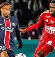 Divulgação/ Brest - Legenda: Barcola tenta sair da marcação do Brest no duelo em que o PSG venceu por 3 a 1  Foto: Jogada10