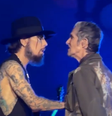 Show da banda Jane's Addiction termina em briga  Foto: Reprodução/Youtube