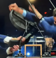 Datena dá cadeirada em Pablo Marçal durante debate.  Foto: 