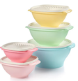A marca criada nos anos 1940 se tornou símbolo de vasilhas plásticas  Foto: Divulgação/Tupperware