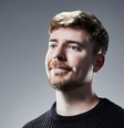 MrBeast, um rapaz com cabelo castanho curto e barba.  Foto: Steven Kahn / BBC News Brasil
