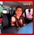 Deolane deixa presídio em Pernambuco, e fãs abrem espumante para comemorar soltura  Foto: 
