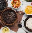 Feijoada: aprenda a fazer prato tradicional e saboroso  Foto: Freepik