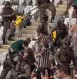 Catracas quebradas pelos torcedores do Fluminense –  Foto: Reprodução / Jogada10