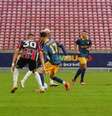 Divulgação/Retrô - Legenda: Retrô (de azul) recebeu o Anápolis no jogo de volta da final da Série D  Foto: Jogada10