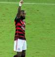  Foto: Lucas Bayer/J10 - Legenda: Gerson marca o gol da vitória do Flamengo / Jogada10