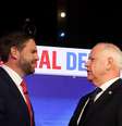 Os candidatos à vice-presidência dos Estados Unidos, o republicano J.D. Vance e o democrata Tim Walz  Foto: Brendan McDermid/Reuters
