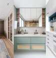 A decoração deve ter elementos funcionais para os moradores  Foto: Julia Herman | Projetos: Mari Milani Arquitetura / Portal EdiCase