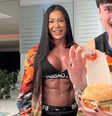 Gracyanne Barbosa come batata frita pela primeira vez em 20 anos; veja  Foto: Reprodução/Instagram