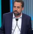 Guilherme Boulos exibiu exame toxicológico em debate da TV Globo  Foto: Reprodução/TV Globo