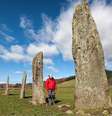 Em Kilmartin Glen há uma coleção de pedras monolíticas, túmulos, anéis de solo e câmaras funerárias. Mais de 800 relíquias antigas também foram encontradas  Foto: Getty Images / BBC News Brasil